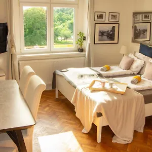 Double King Size Sunny In Castle Area Apartment