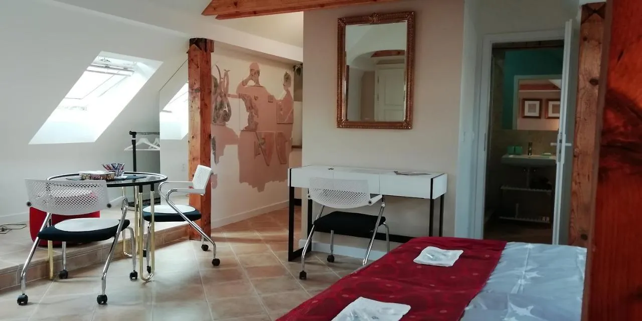 Patea Apartment Prague - Cozy And Quiet Apartment 42 Sqm Near The City Centre